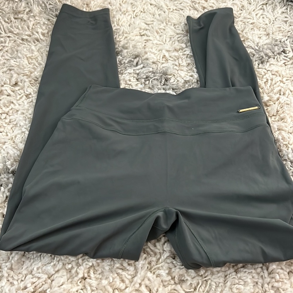 Whitney Simmons/ gymshark leggings - Picture 3 of 3